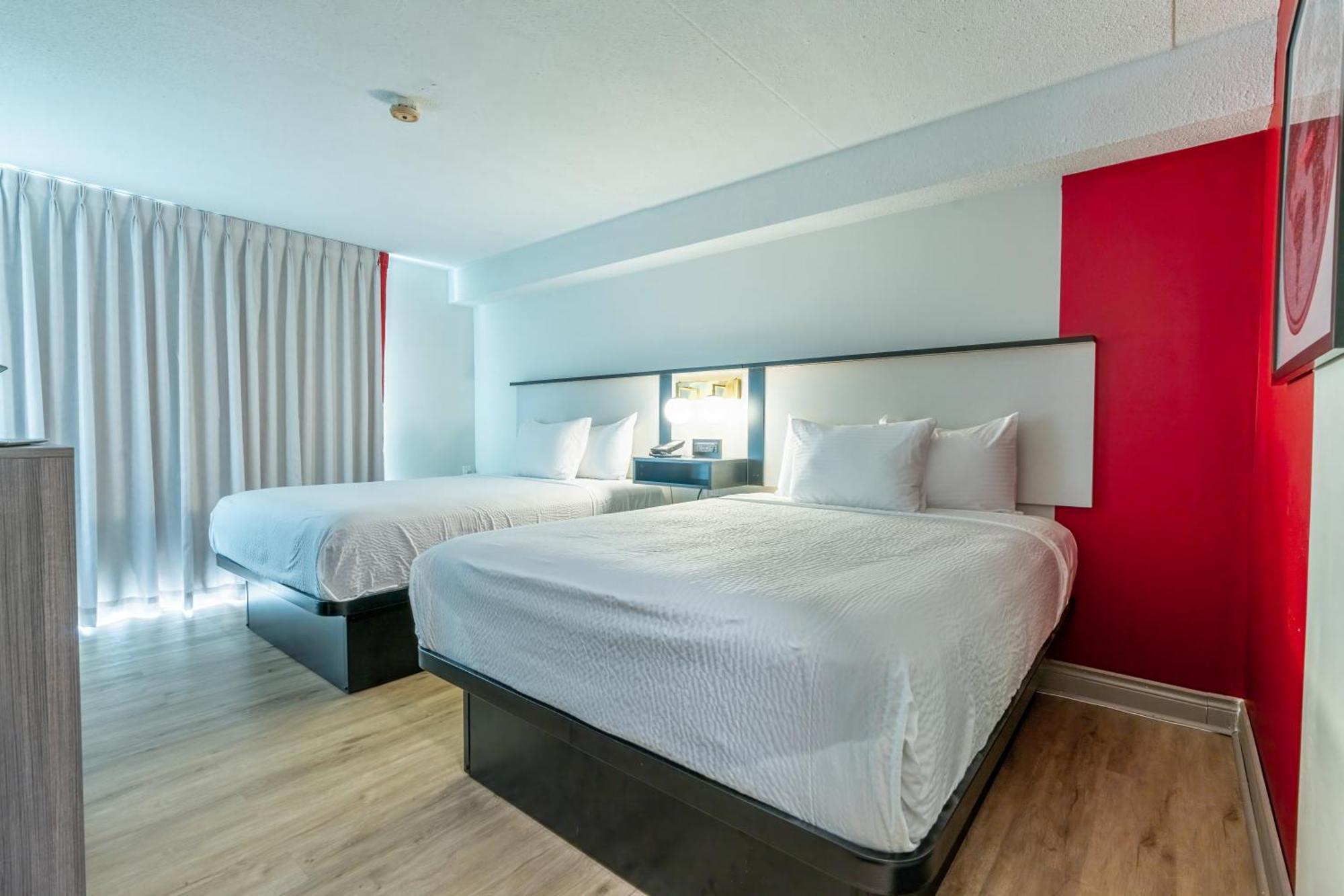 Motel Ramada By Wyndham Kingston Exterior foto