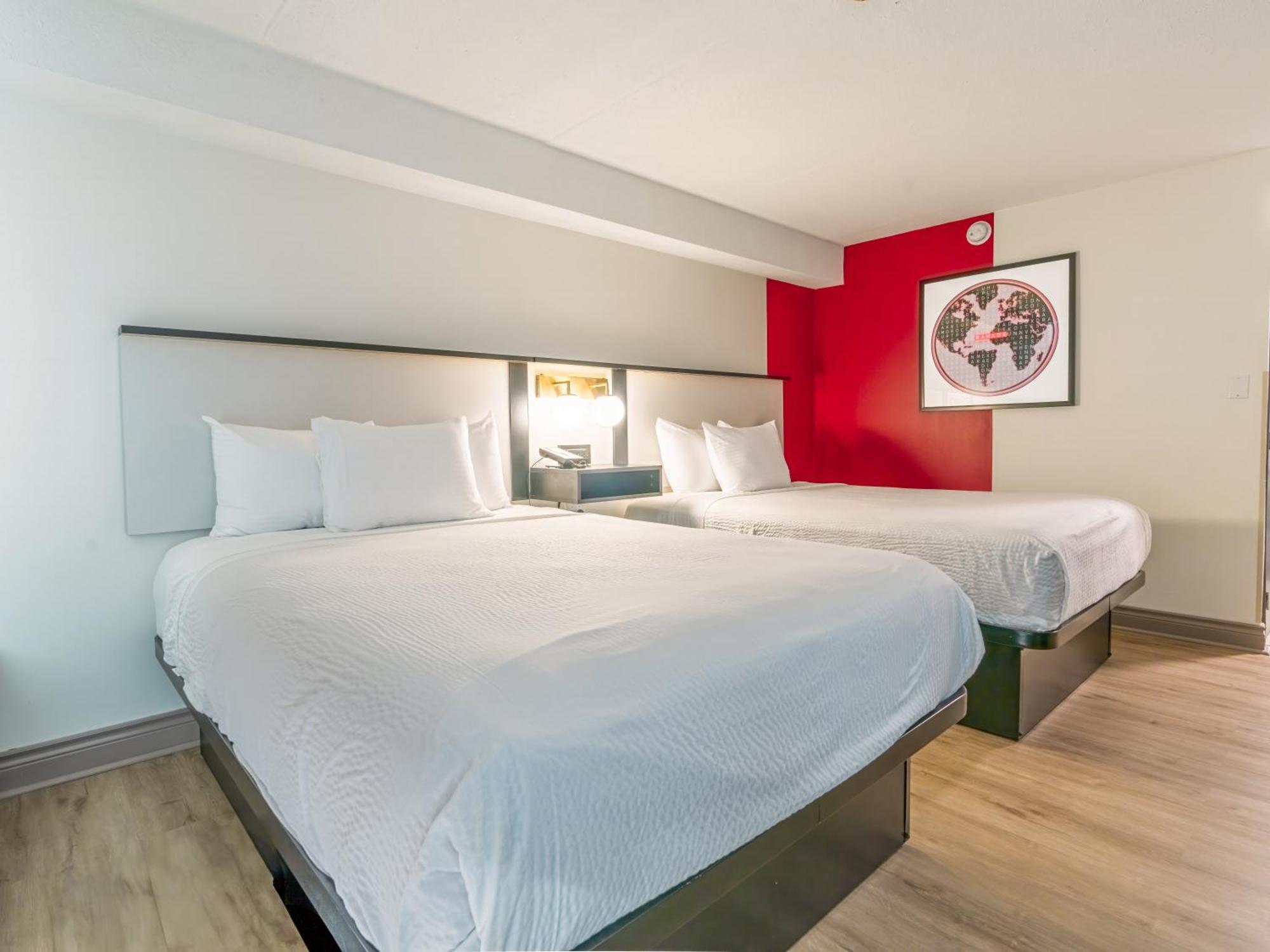 Motel Ramada By Wyndham Kingston Exterior foto